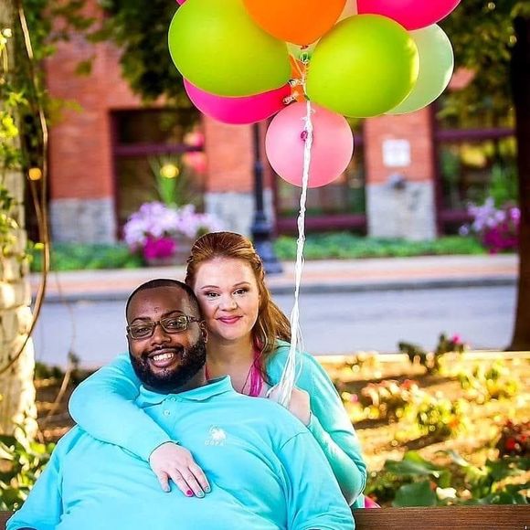 Meet your Posher, Desirae - Picture 1 of 1